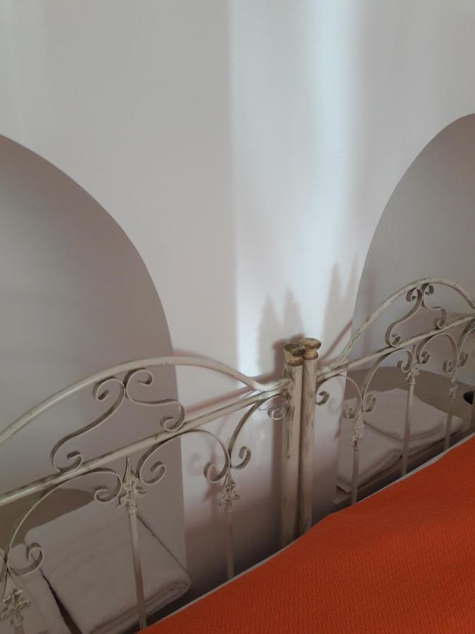 Trulli Convertini Locorotondo Eksteriør billede